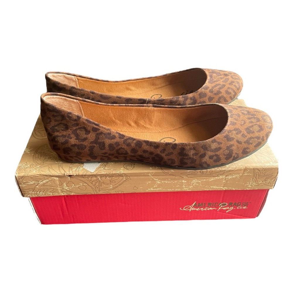 American Rag Women’s Size 8W Brown Leopard Print Flats